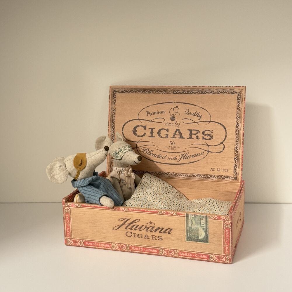 Maileg Mum & Dad Mice in Cigar Box Brand New!